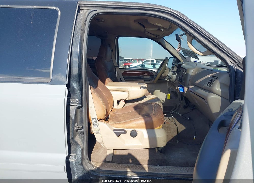 2000 FORD F-350 LARIAT/XL/XLT VIN: 1FTSW31FXYEA79140
