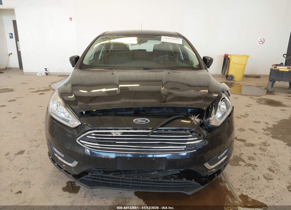 2015 FORD FOCUS TITANIUM VIN: 1FADP3N25FL261372