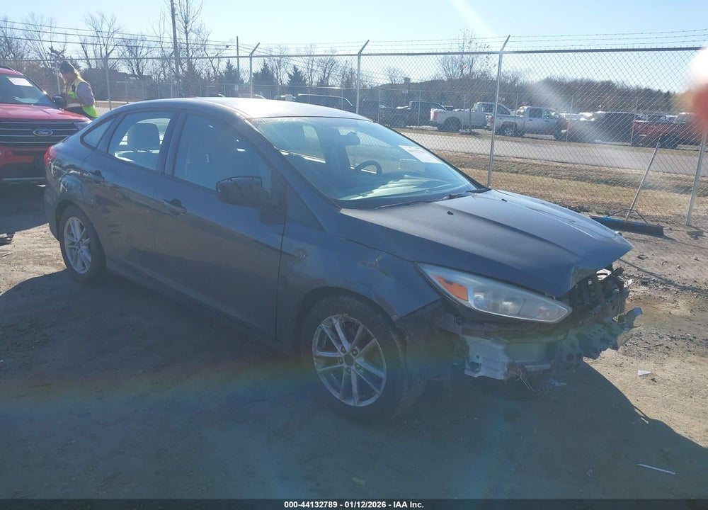 2015 FORD FOCUS SE VIN: 1FADP3F29FL250356