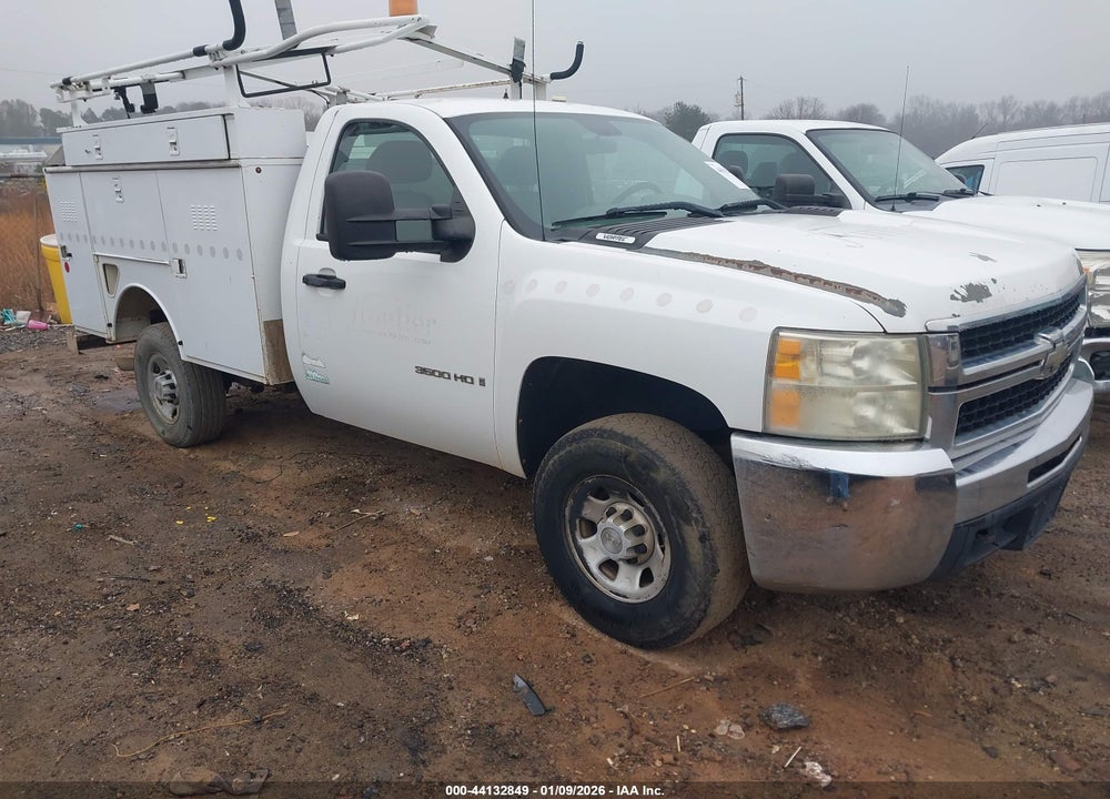 2008 CHEVROLET SILVERADO 3500HD WORK TRUCK VIN: 1GBHC34K58E210717
