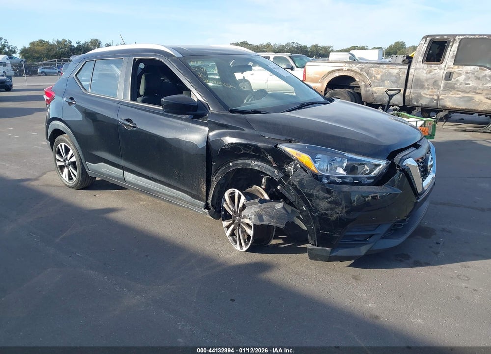 2019 NISSAN KICKS SV VIN: 3N1CP5CU5KL552686
