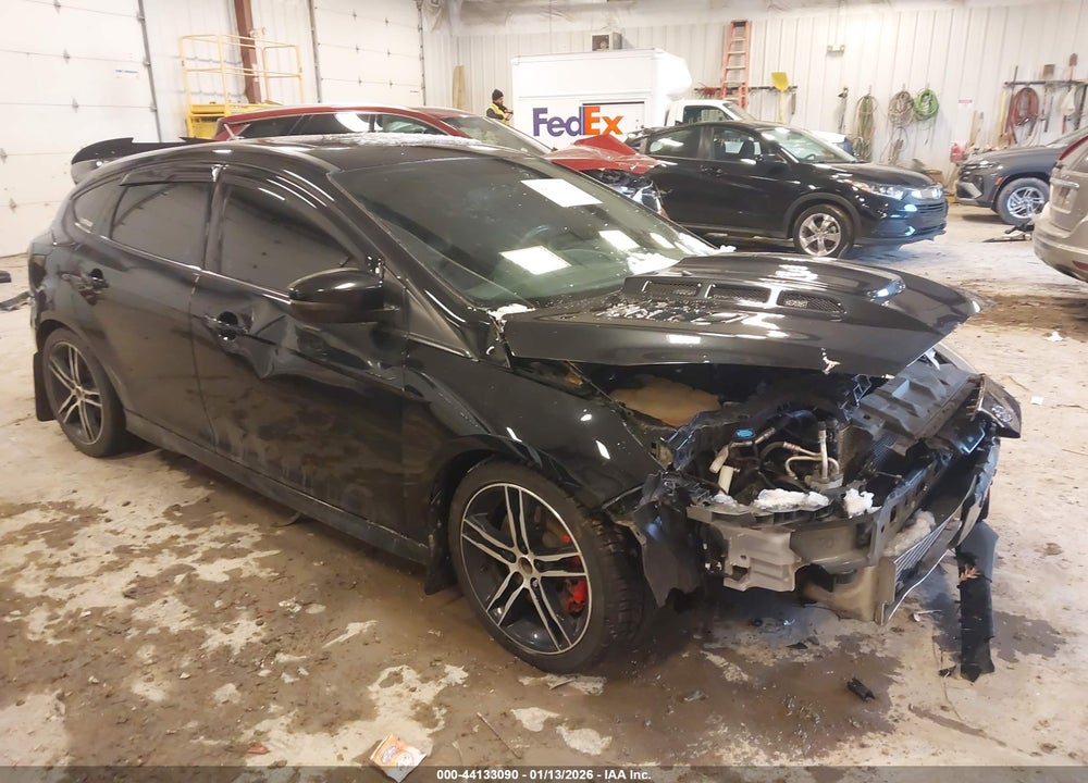 2017 FORD FOCUS ST VIN: 1FADP3L9XHL282186
