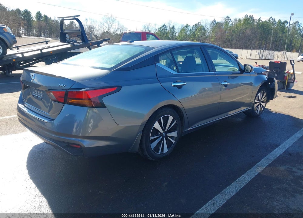 2021 NISSAN ALTIMA SV FWD VIN: 1N4BL4DV1MN401715