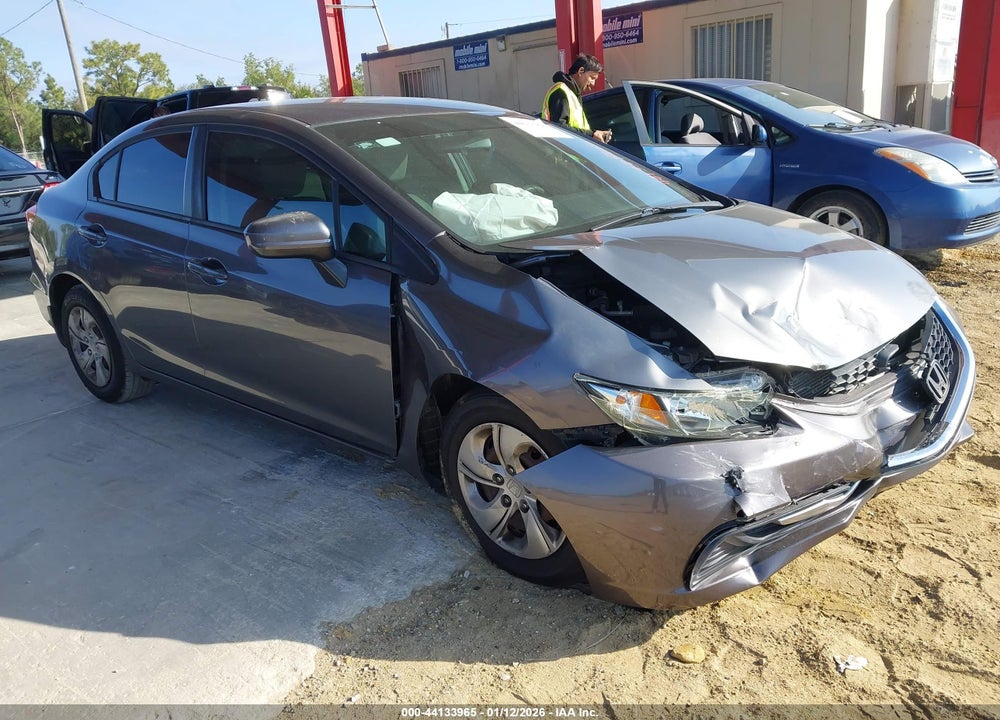 2015 HONDA CIVIC LX VIN: 19XFB2E53FE017797