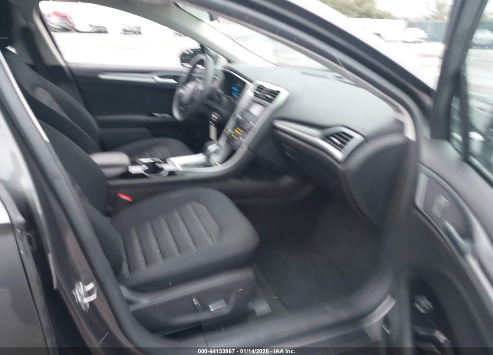 2016 FORD FUSION SE VIN: 3FA6P0H70GR155428