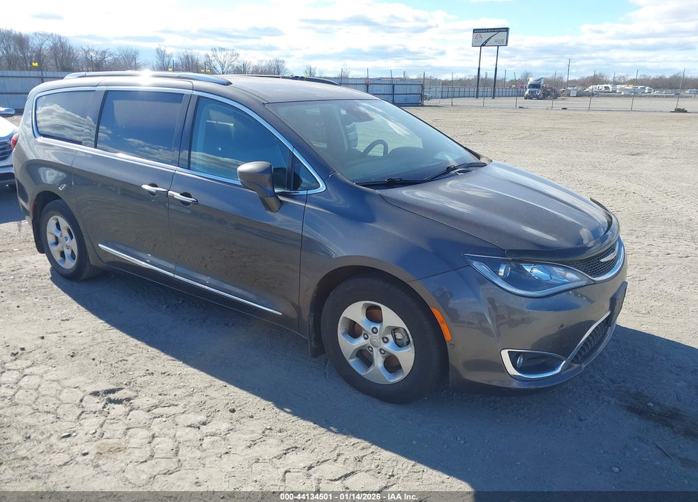 2017 CHRYSLER PACIFICA TOURING-L PLUS VIN: 2C4RC1EG8HR577466
