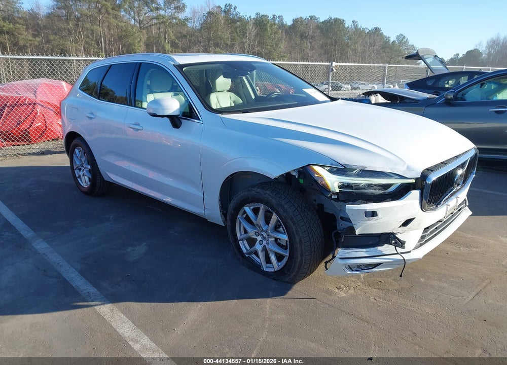 2019 VOLVO XC60 T5 MOMENTUM VIN: LYV102RK1KB350585