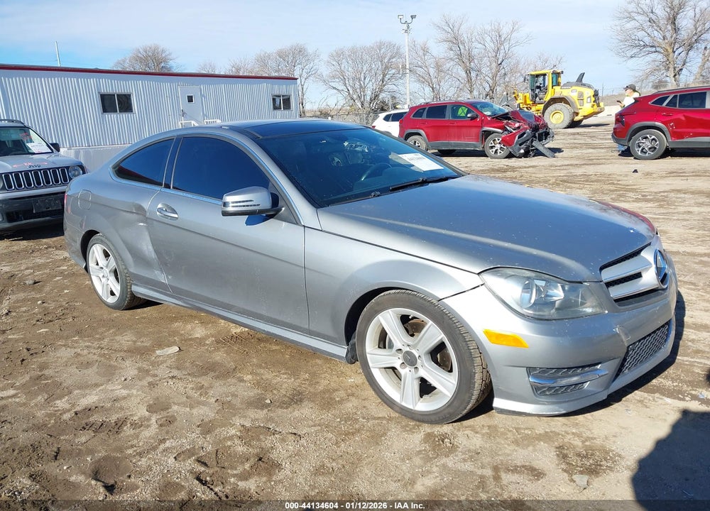 2013 MERCEDES-BENZ C 250 VIN: WDDGJ4HB9DG063089