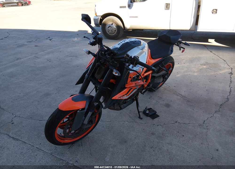 2022 KTM 1290 SUPER DUKE R VIN: VBKV39405NM952549