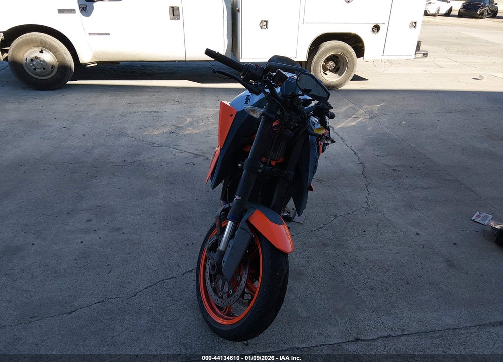 2022 KTM 1290 SUPER DUKE R VIN: VBKV39405NM952549