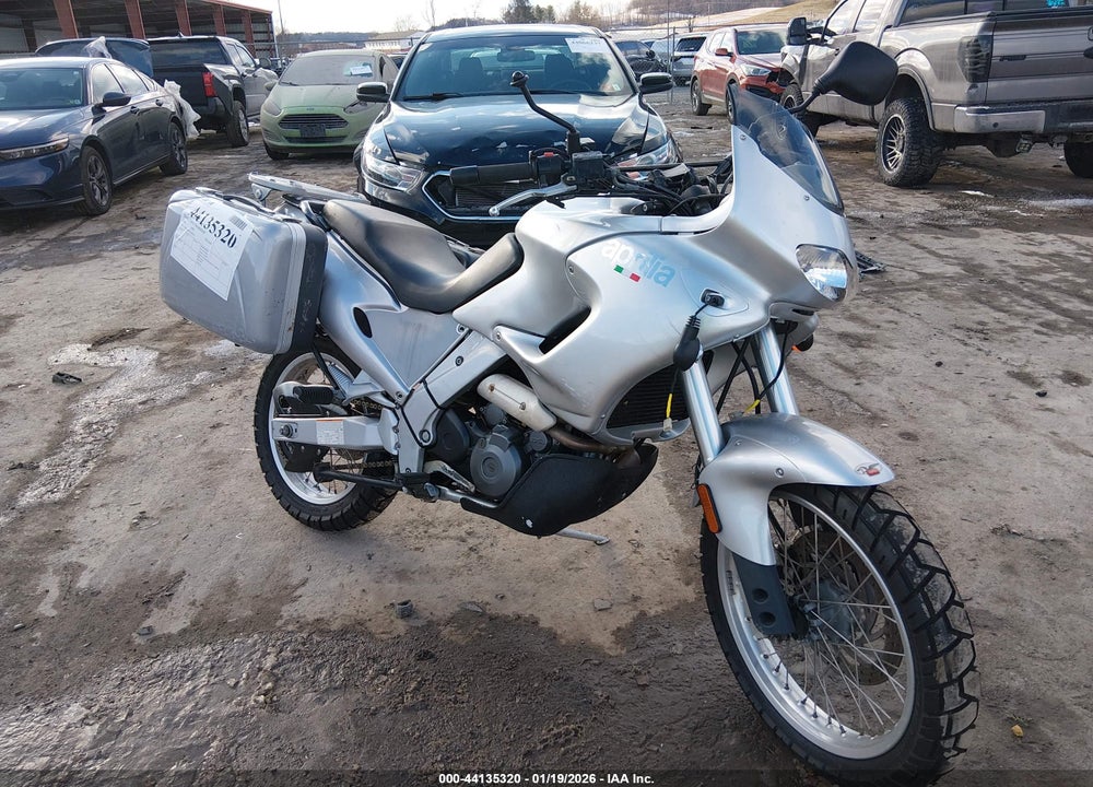 2000 APRI PEGASO VIN: ZD4MLA007YS000242