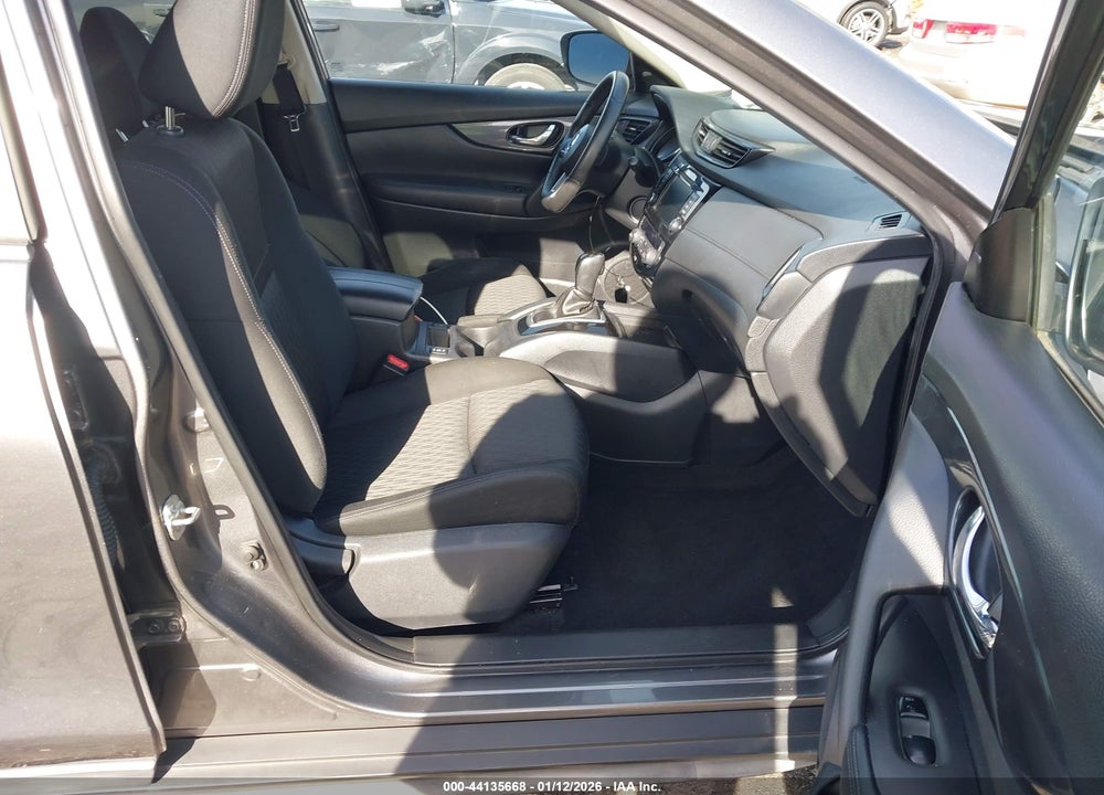 2019 NISSAN ROGUE SV VIN: KNMAT2MTXKP553244