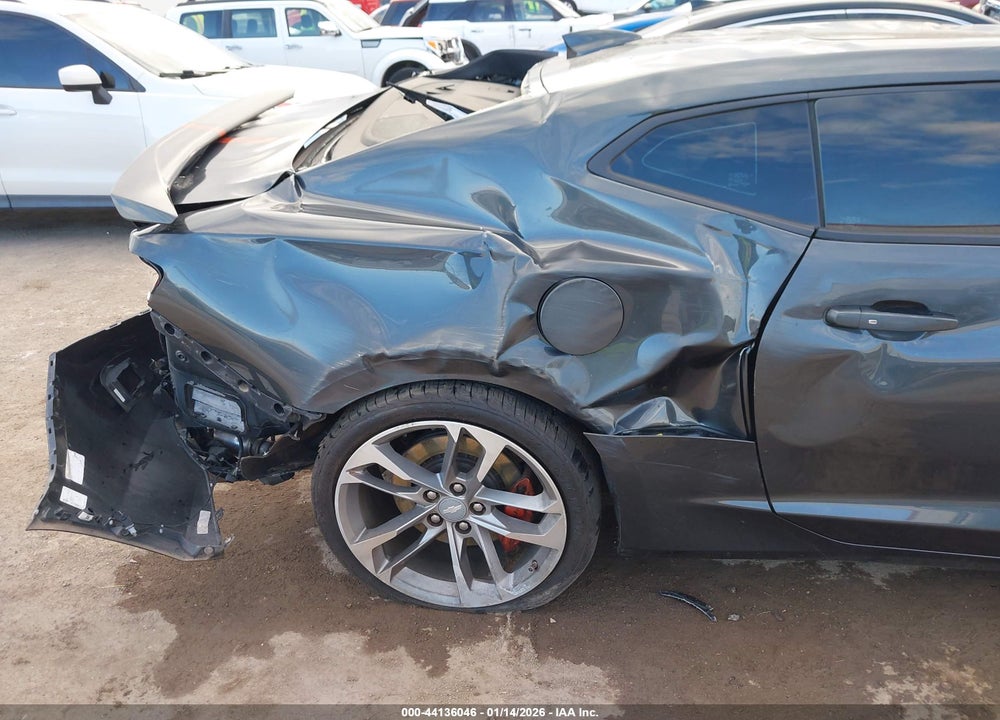 2017 CHEVROLET CAMARO 2SS VIN: 1G1FH1R77H0109813