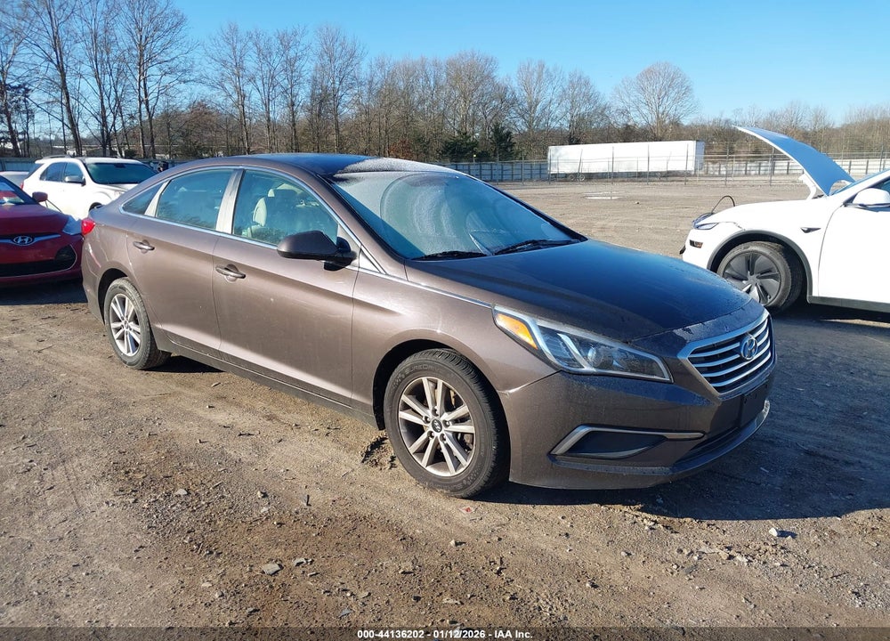 2016 HYUNDAI SONATA SE VIN: 5NPE24AF4GH333731