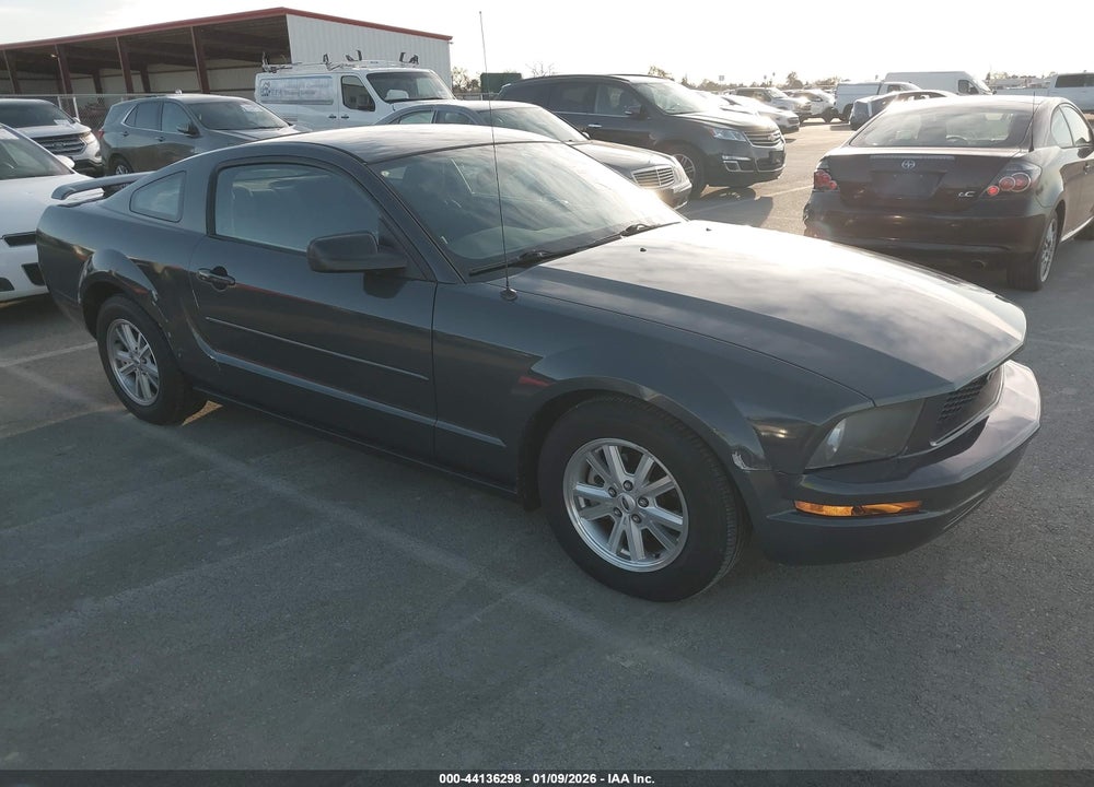 2006 FORD MUSTANG V6 VIN: 1ZVFT80N065200588