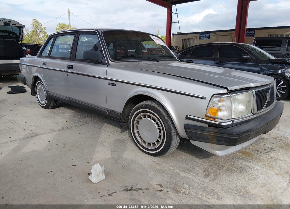 1989 VOLVO 244 DL/GL VIN: YV1AX8849K1371297