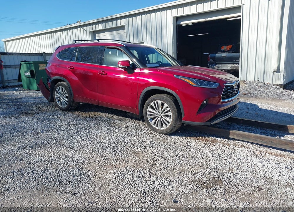 2025 TOYOTA HIGHLANDER PLATINUM VIN: 5TDKDRBH8SS583339