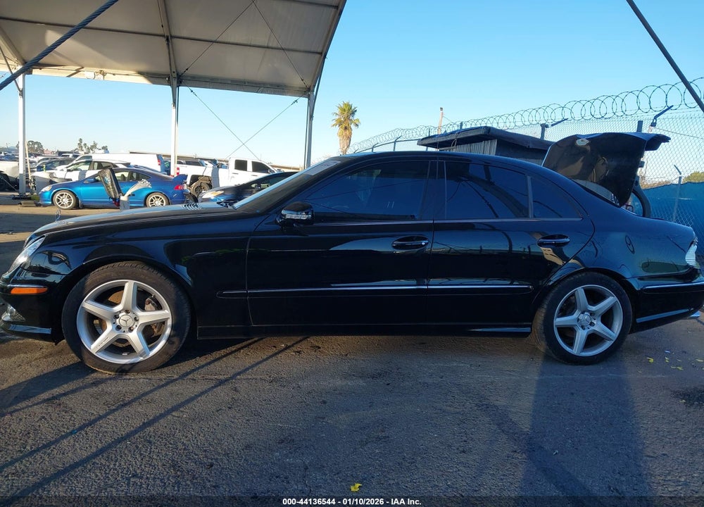 2008 MERCEDES-BENZ E 550 VIN: WDBUF72X08B228999
