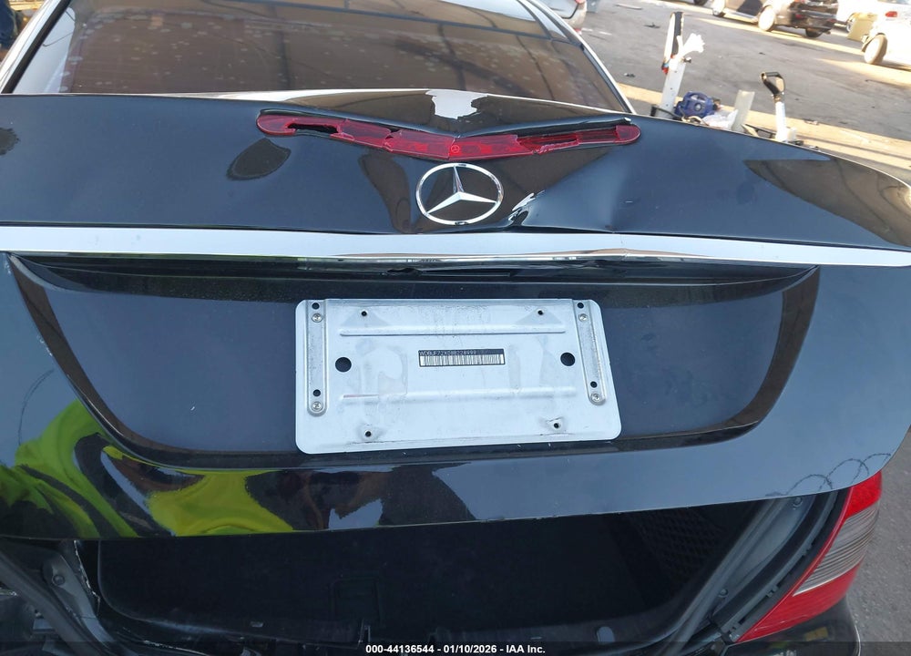 2008 MERCEDES-BENZ E 550 VIN: WDBUF72X08B228999