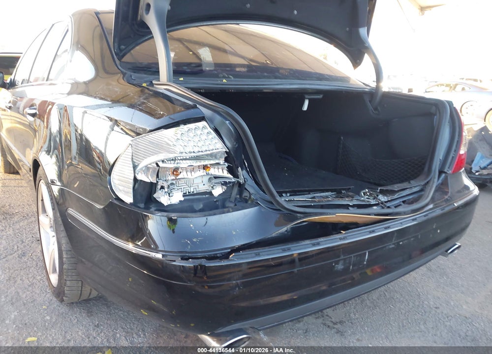 2008 MERCEDES-BENZ E 550 VIN: WDBUF72X08B228999