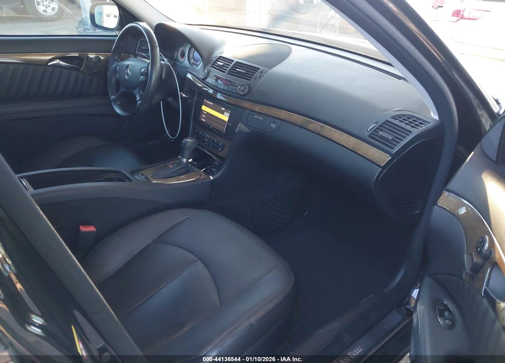 2008 MERCEDES-BENZ E 550 VIN: WDBUF72X08B228999