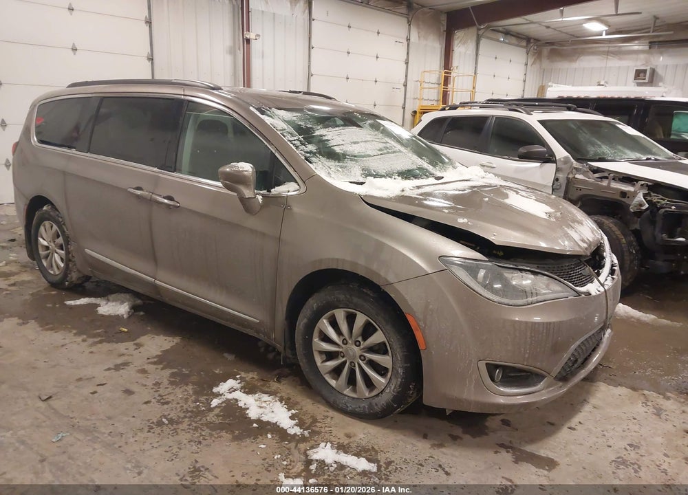 2017 CHRYSLER PACIFICA TOURING-L VIN: 2C4RC1BG0HR551657
