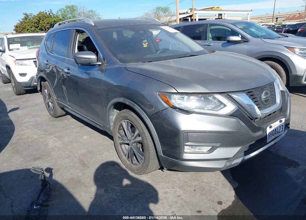2018 NISSAN ROGUE SL VIN: JN8AT2MV2JW319576