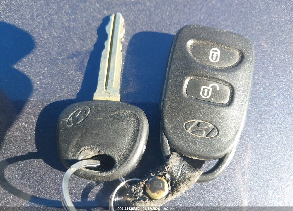 2010 HYUNDAI SANTA FE SE VIN: 5NMSH4AGXAH378526