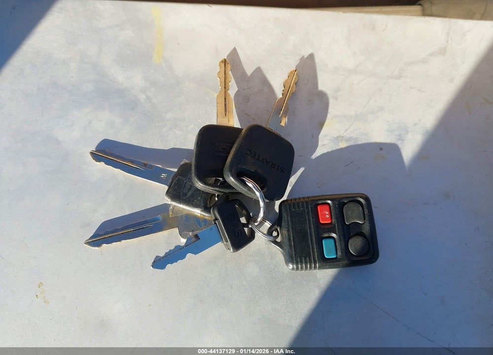 2000 FORD MUSTANG VIN: 1FAFP4442YF256990