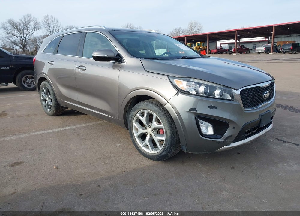 2016 KIA SORENTO VIN: 5XYPK4A58GG115170