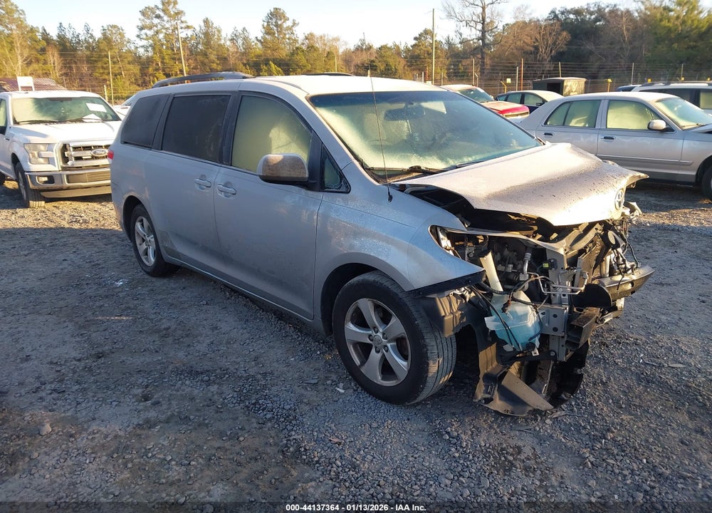 2014 TOYOTA SIENNA LE V6 8 PASSENGER VIN: 5TDKK3DCXES450235