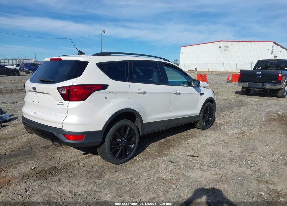 2019 FORD ESCAPE SE VIN: 1FMCU0GD6KUB01383