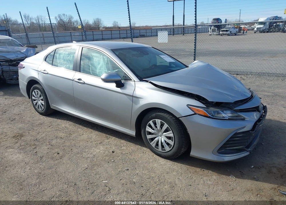 2024 TOYOTA CAMRY HYBRID LE VIN: 4T1C31AKXRU620981