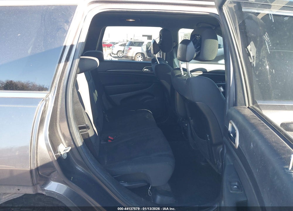 2015 JEEP GRAND CHEROKEE LAREDO VIN: 1C4RJEAG8FC682906