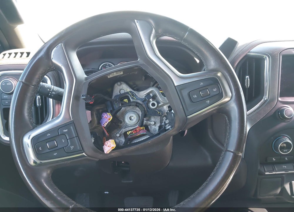 2022 CHEVROLET SILVERADO 1500 LTD 4WD  SHORT BED LT TRAIL BOSS VIN: 1GCPYFED2NZ200421