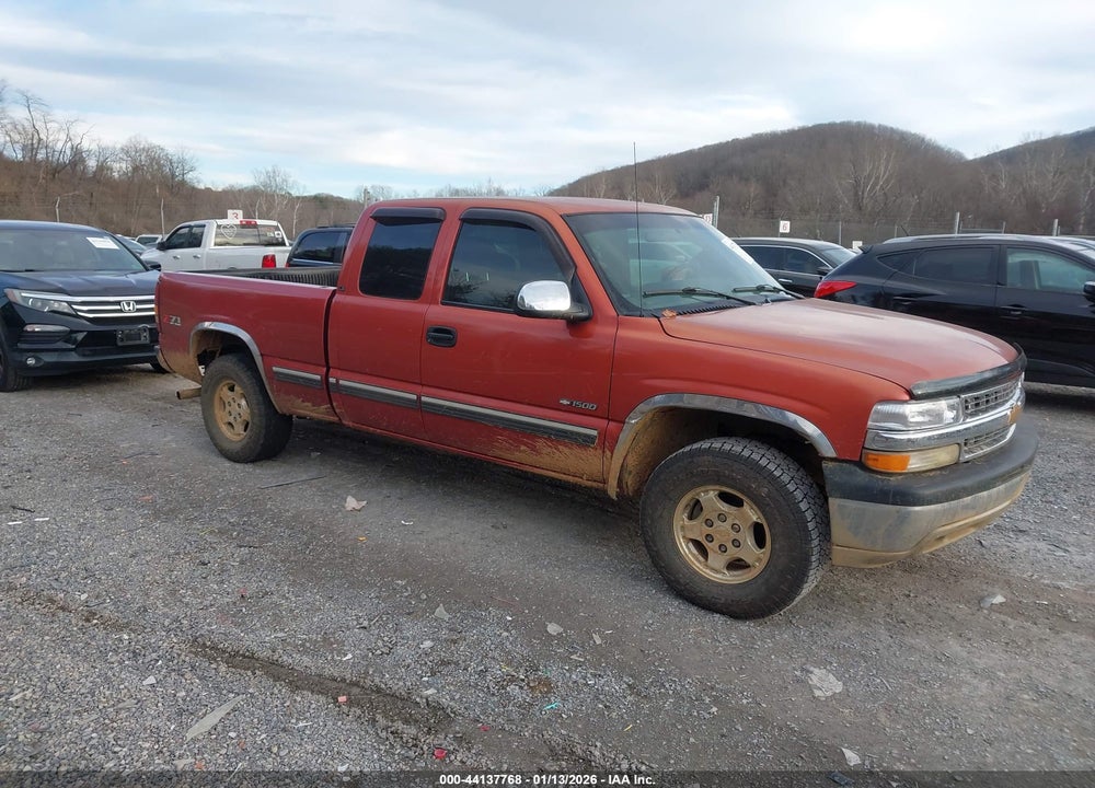 2001 CHEVROLET SILVERADO 1500 LS VIN: 2GCEK19T511298571