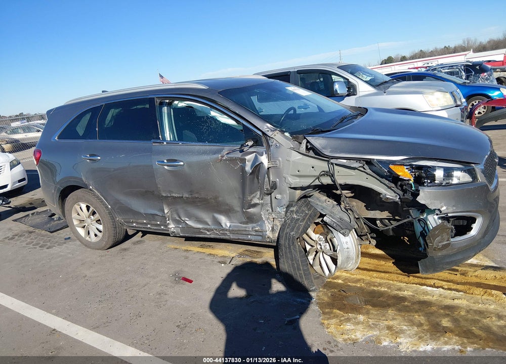 2017 KIA SORENTO 2.4L LX VIN: 5XYPG4A33HG216876