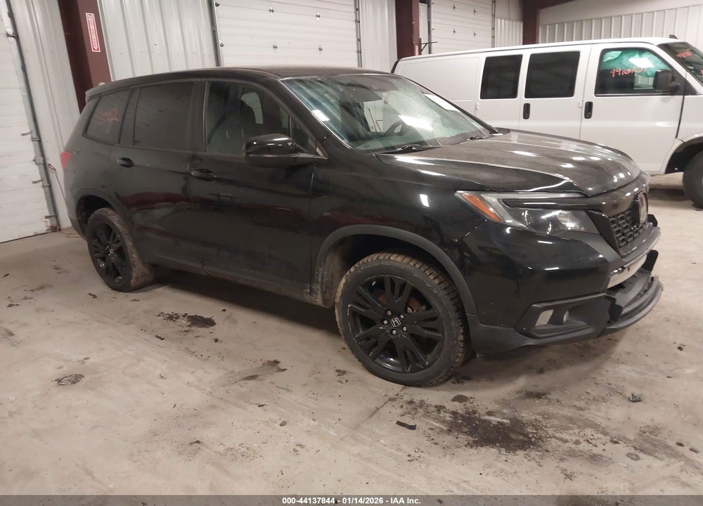 2019 HONDA PASSPORT SPORT VIN: 5FNYF8H27KB000278