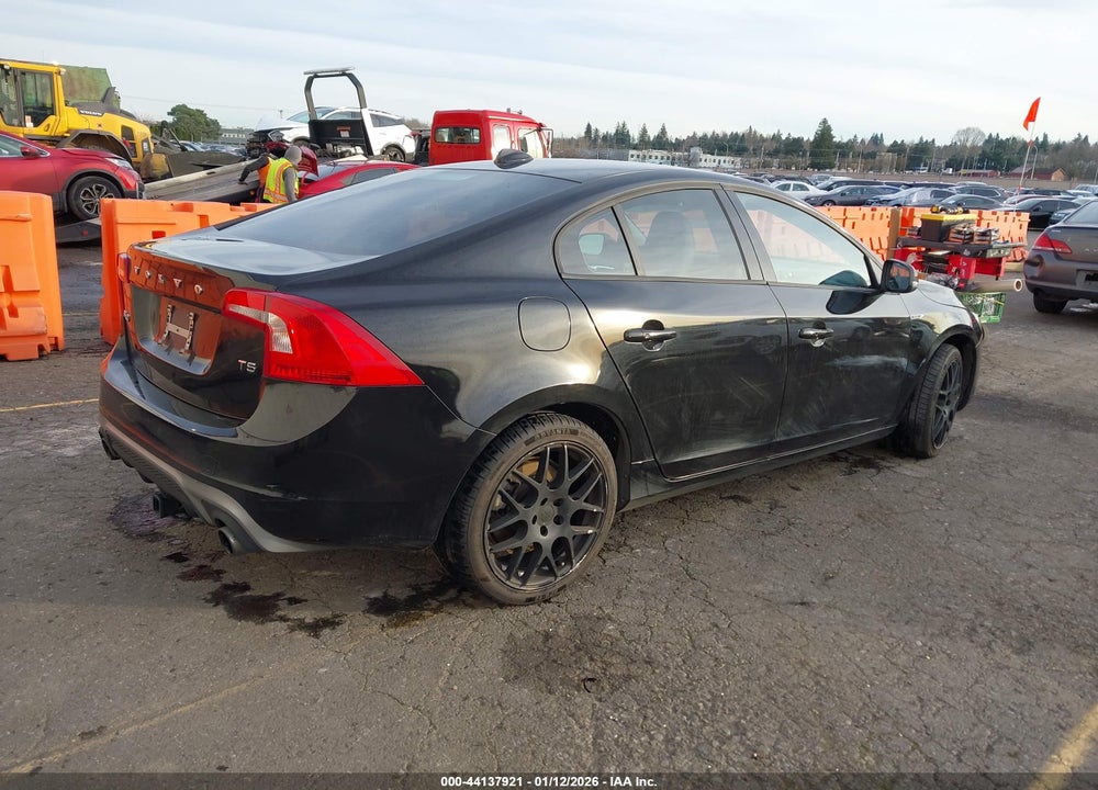2017 VOLVO S60 T5 DYNAMIC VIN: YV126MFL9H2432905