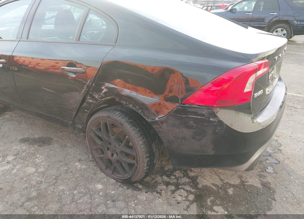 2017 VOLVO S60 T5 DYNAMIC VIN: YV126MFL9H2432905