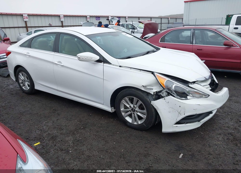 2014 HYUNDAI SONATA GLS VIN: 5NPEB4AC0EH918440