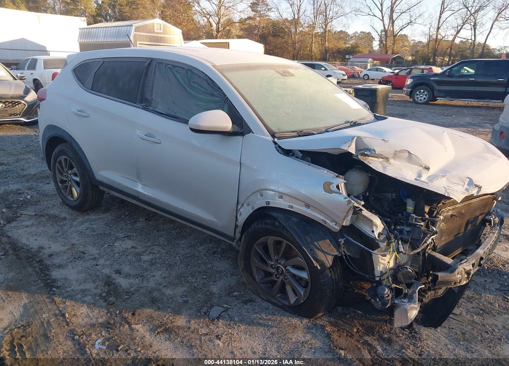 2018 HYUNDAI TUCSON SE VIN: KM8J2CA46JU656243