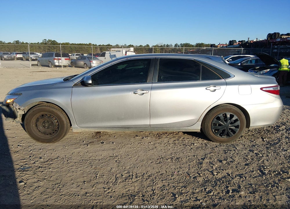 2015 TOYOTA CAMRY LE VIN: 4T1BF1FK7FU013864