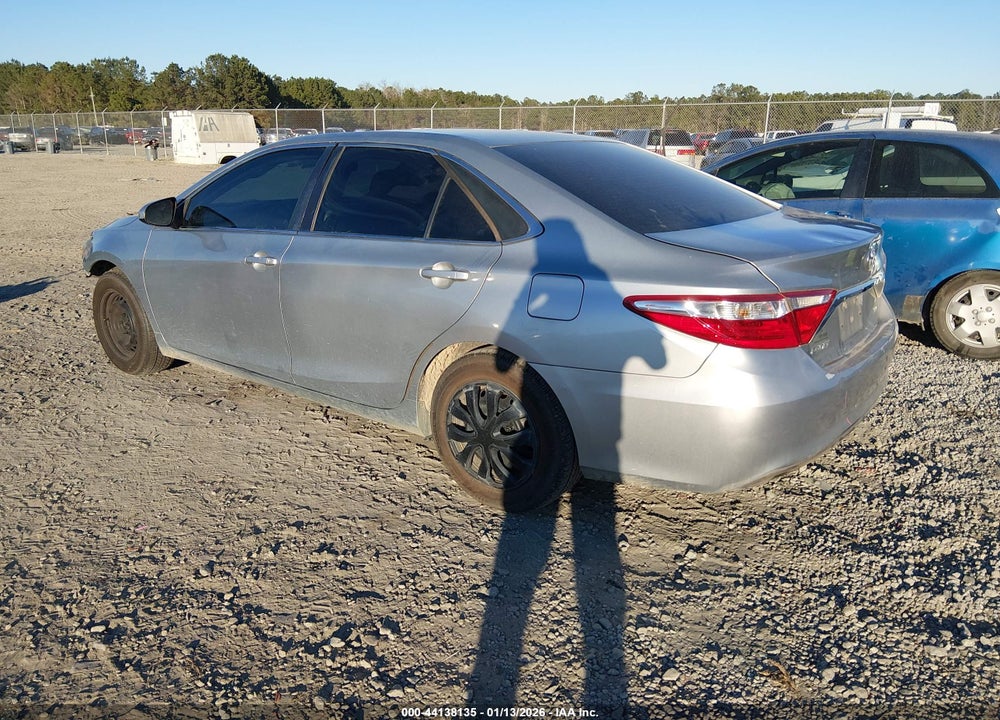 2015 TOYOTA CAMRY LE VIN: 4T1BF1FK7FU013864