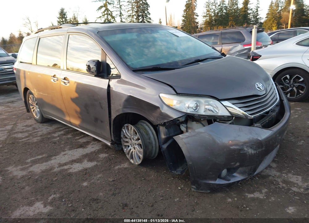 2014 TOYOTA SIENNA XLE V6 8 PASSENGER VIN: 5TDYK3DC9ES502934