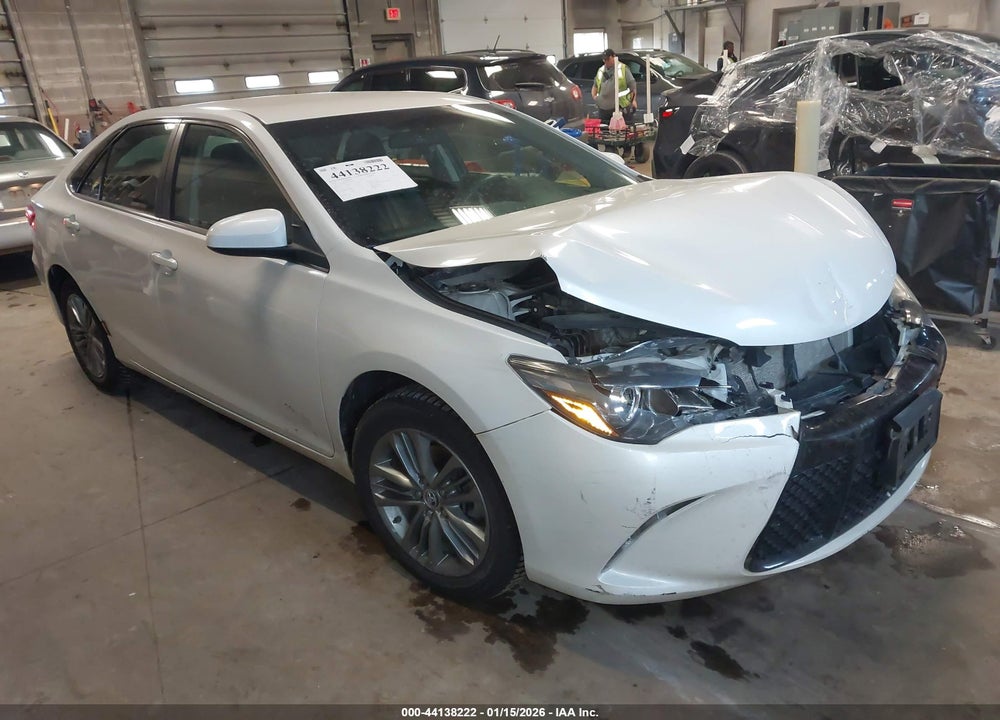 2015 TOYOTA CAMRY SE VIN: 4T1BF1FK6FU114300