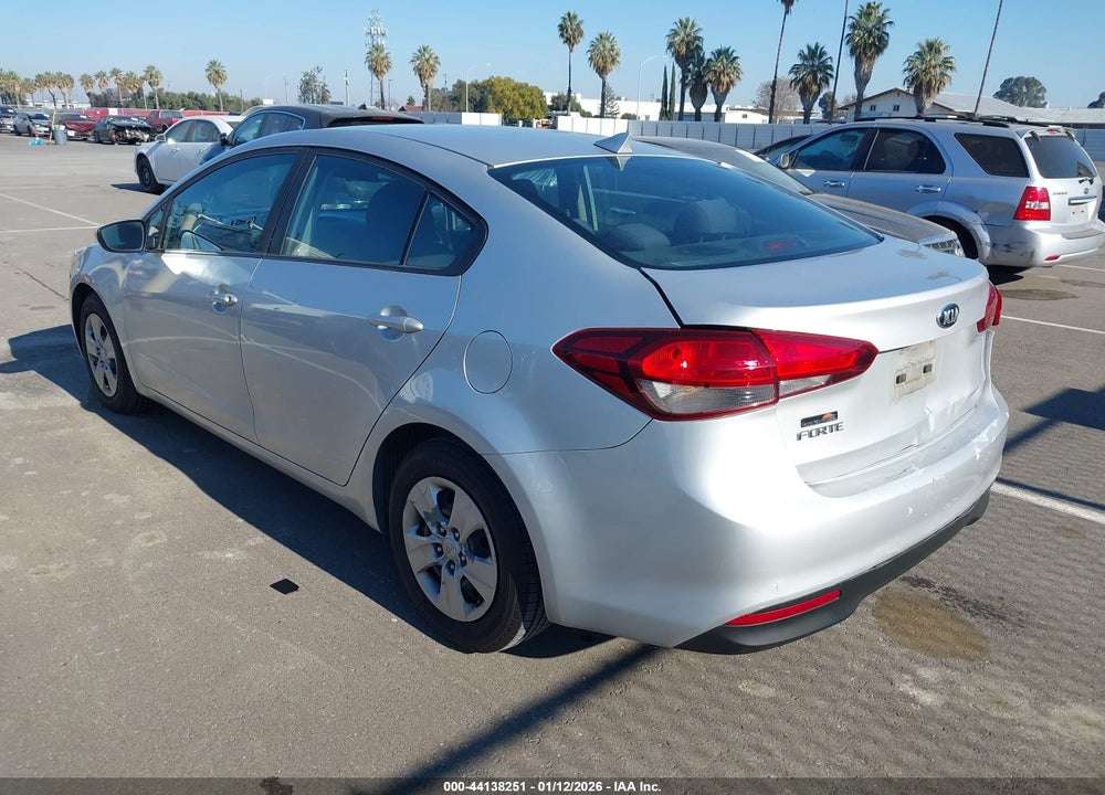 2017 KIA FORTE LX VIN: 3KPFL4A74HE137644