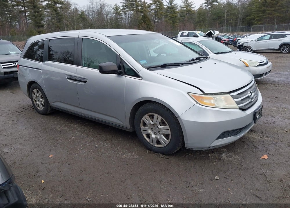 2011 HONDA ODYSSEY LX VIN: 5FNRL5H2XBB065217