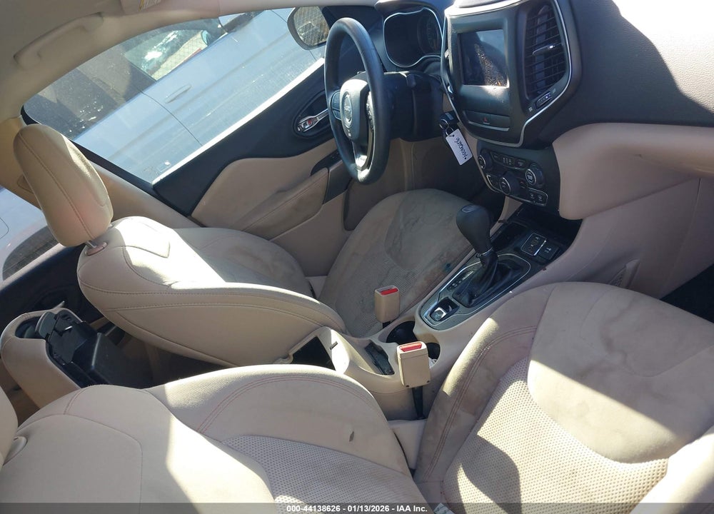 2020 JEEP CHEROKEE LATITUDE FWD VIN: 1C4PJLCB3LD525187