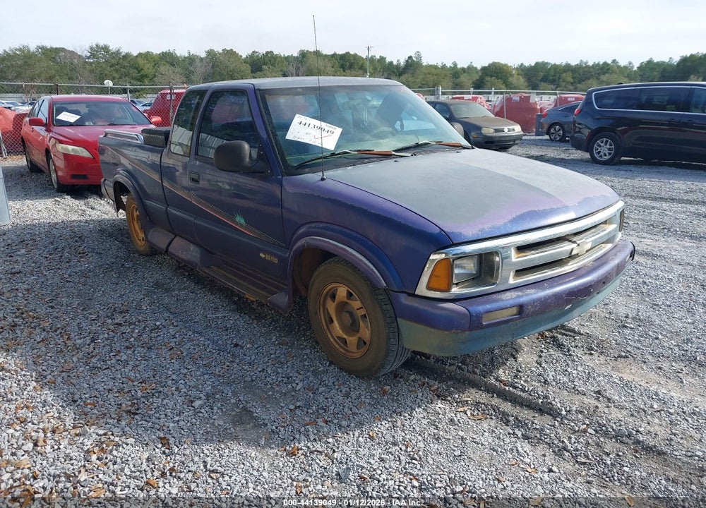 1995 CHEVROLET S TRUCK S10 VIN: 1GCCS1942S8177897